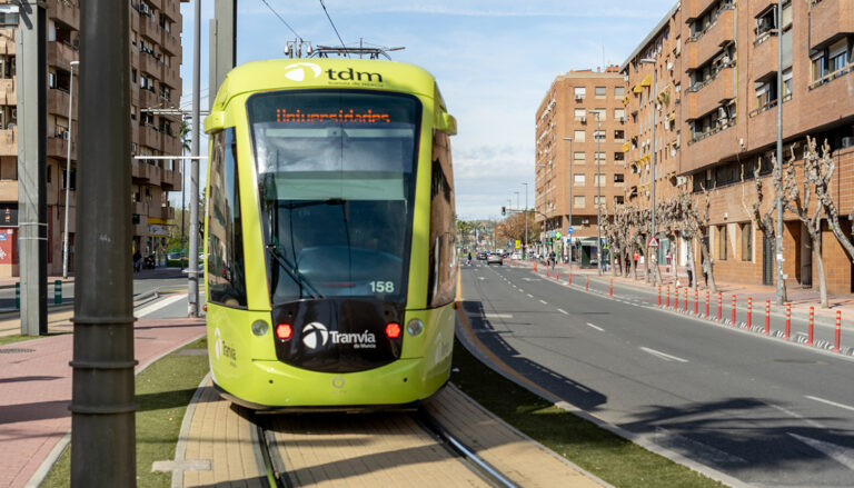 Nace MUB: La nueva red intermodal que unifica el autobús, el tranvía y las bicicletas en Murcia.