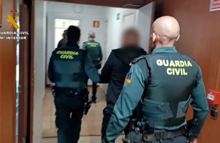 Cuatro detenidos por apuñalar a un menor en una reyerta a las puertas de una discoteca en San Javier